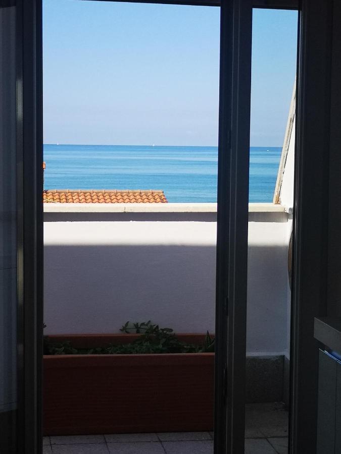 Blu Oceano Casa Vacanze ตอร์วายานีกา ภายนอก รูปภาพ